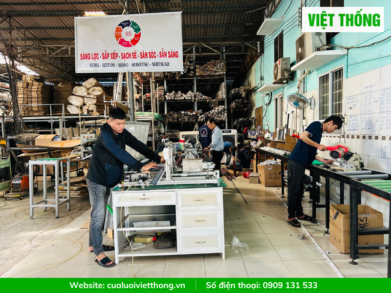 Xưởng sản xuất cửa lưới Việt Thống